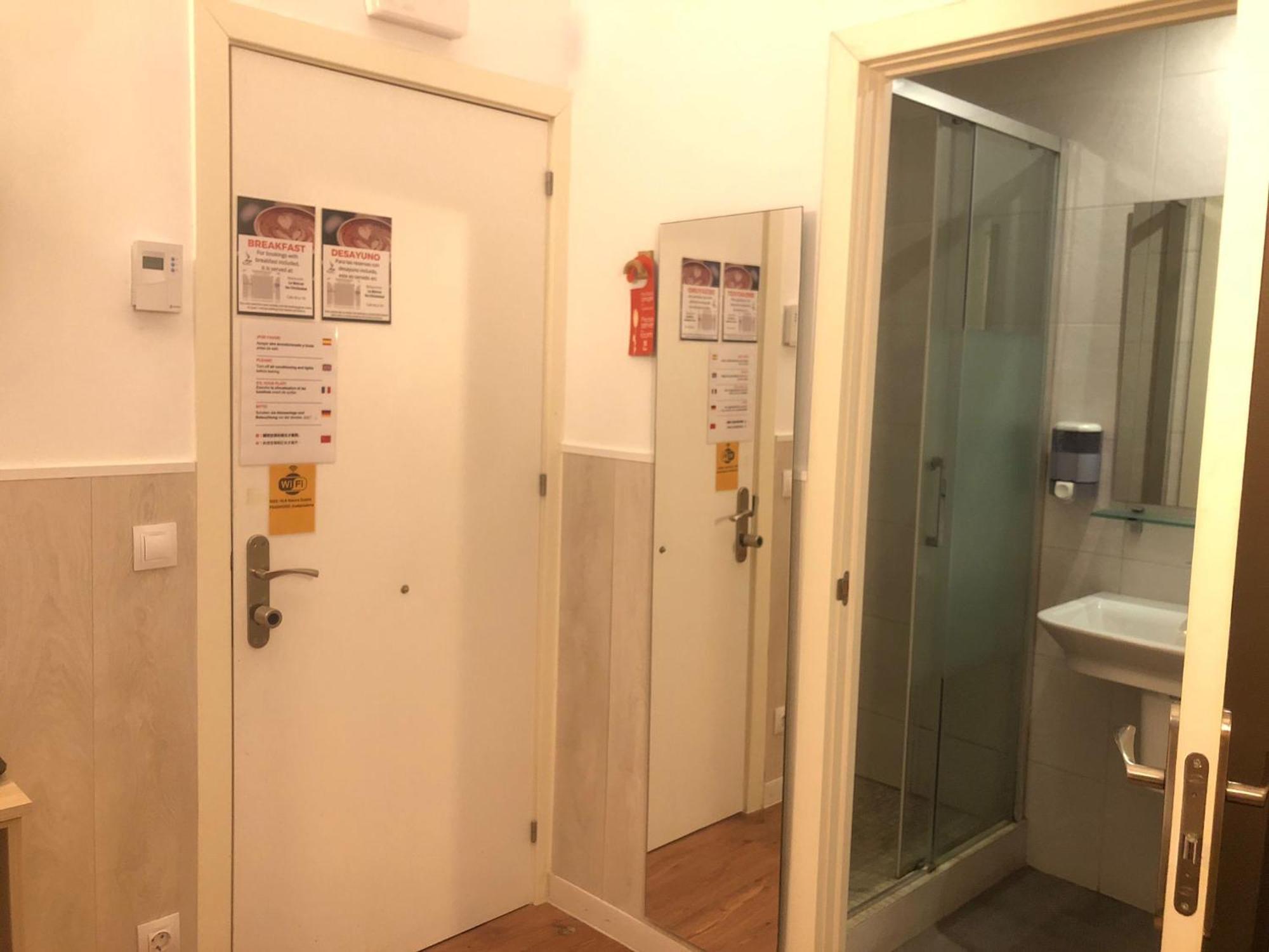 Hostal Live Natura Barcelona (Adults Only) Luaran gambar